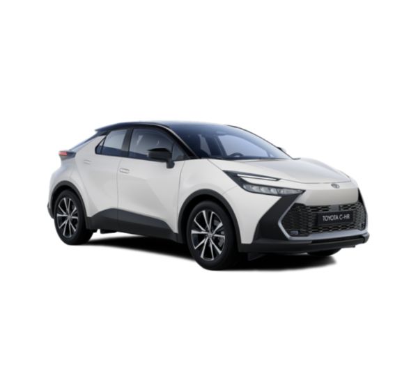 Weißer Toyota C-HR steht diagonal zur Kamera vor neutralem Hintergrund.