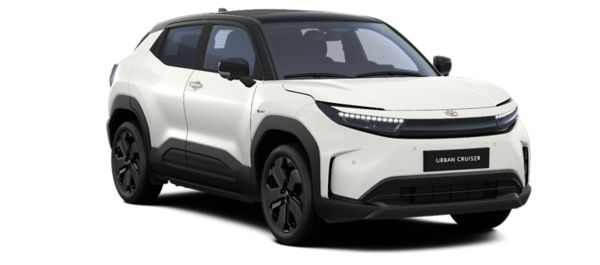 Weißer Toyota Urban Cruiser steht diagonal zur Kamera vor weißem Hintergrund