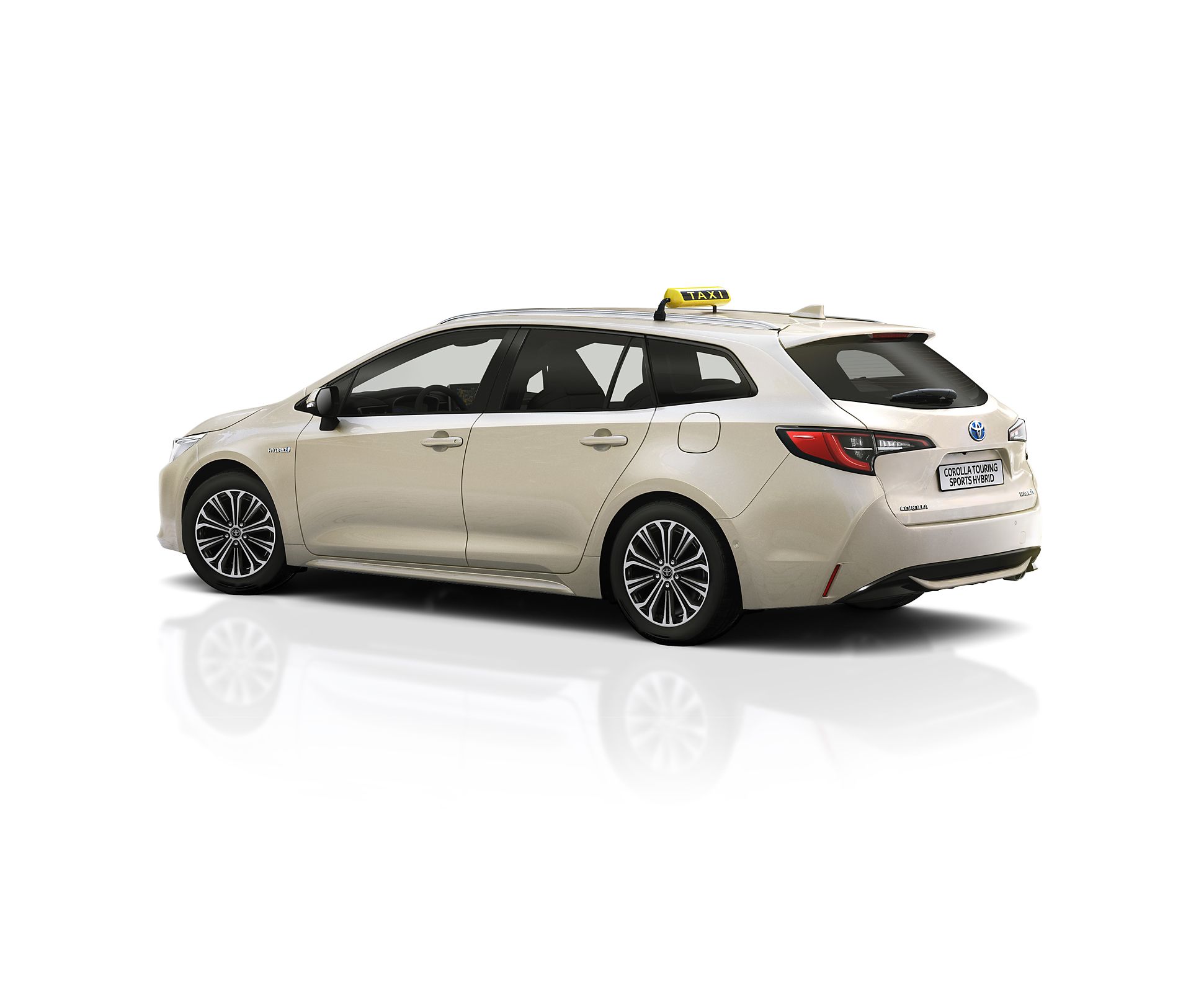 Ein Corolla TS Hybrid Taxi auf weißem Hintergrund.