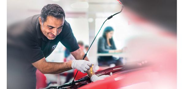 Concession Toyota, inspection d'un véhicule