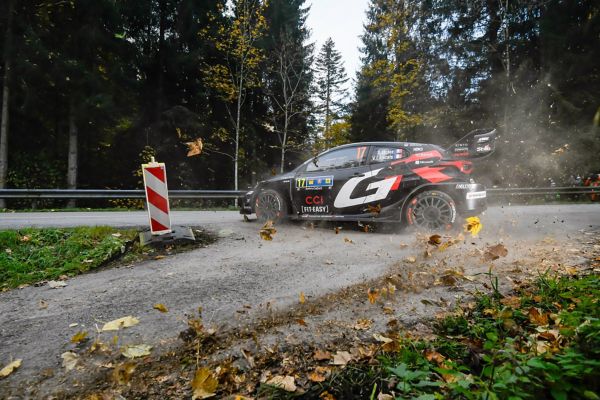 Toyota GR Yaris em prova