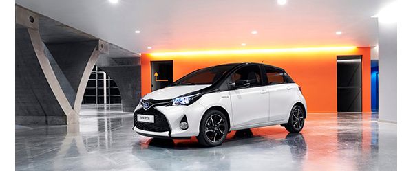 YARIS Toyota