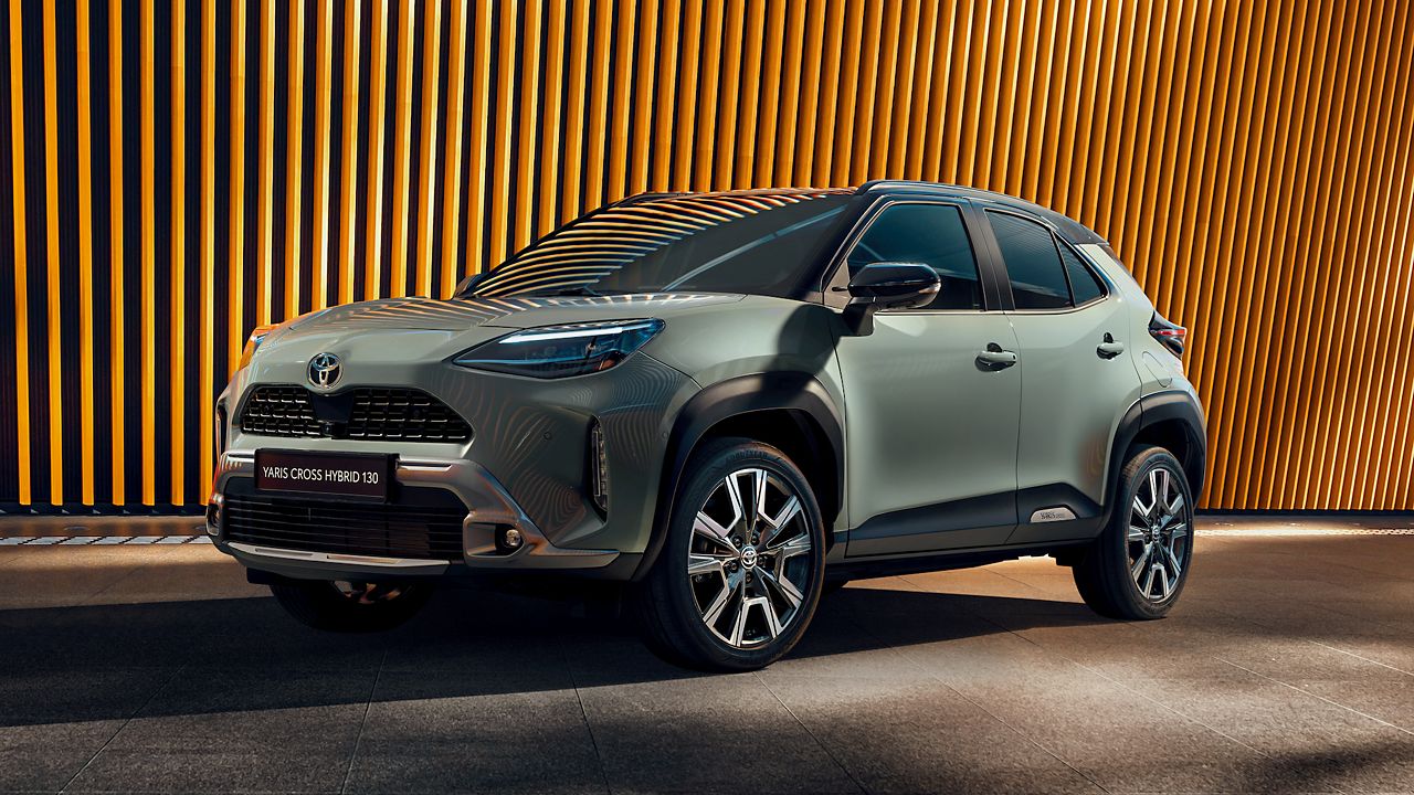 Toyota small on sale suv hybrid