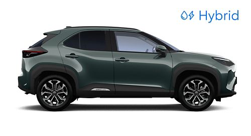 Ein metallic eisblau lackierter Toyota bZ4X ist in der Seitenansicht vor einem weißen Hintergrund zu sehen.