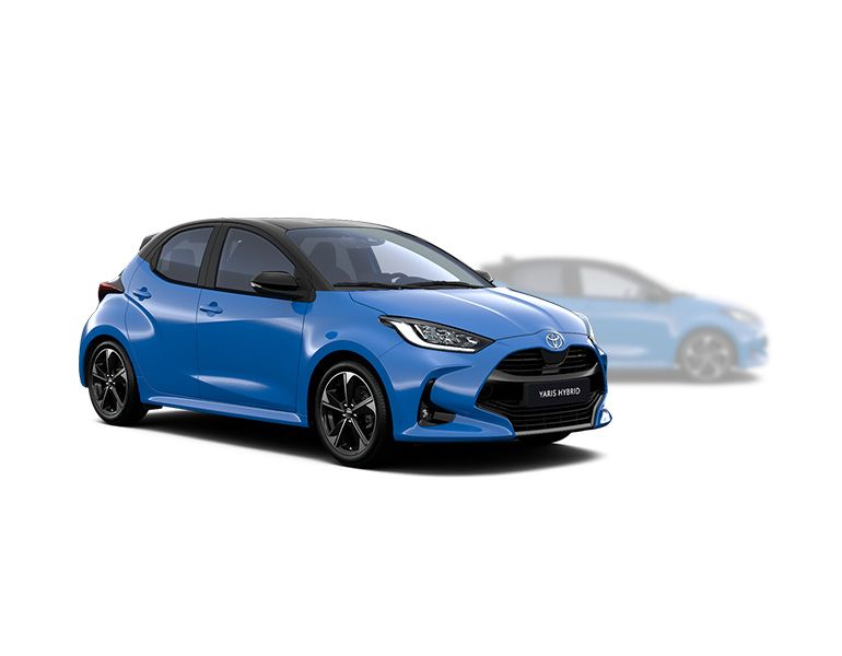 Blauer Toyota Yaris steht diagonal zur Kamera, im Hintergrund ist unscharf ein blauer Yaris zu erkennen