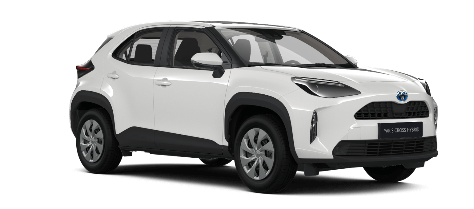 Weißer Toyota Yaris Cross Hybrid Kompakt-SUV steht diagonal zur Kamera